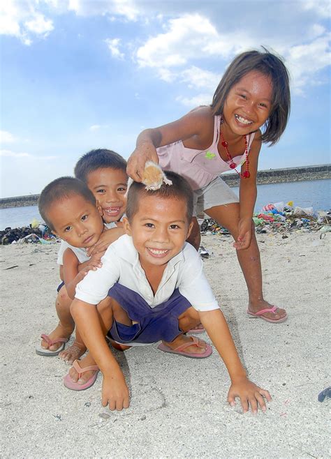 batang bata kantotan|Ligaya sa kabila ng kamusmusan .